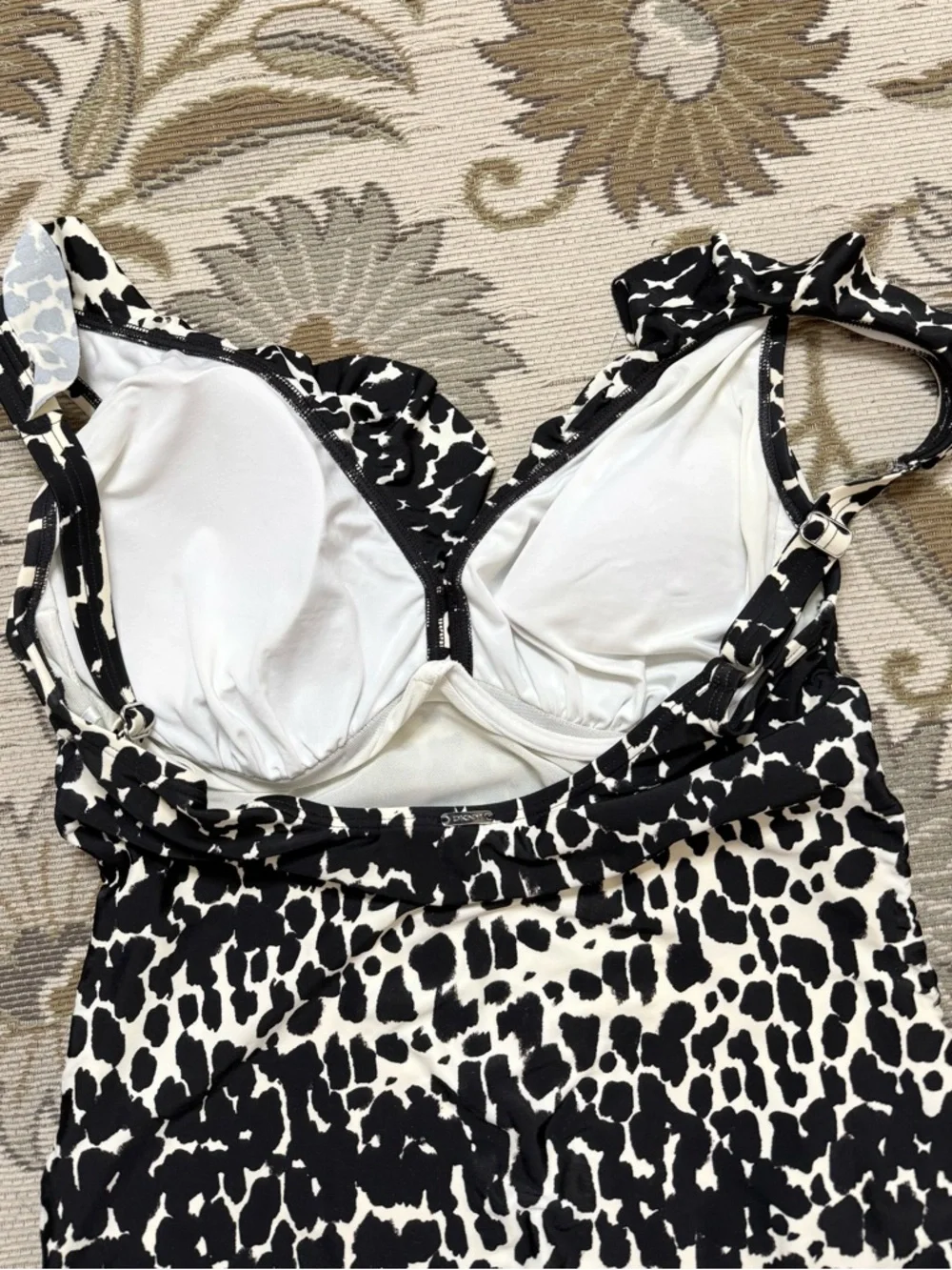 DKNY Swimsuit One Piece Animal Print Ruffled Underwire Tummy Control 14 - Picture 4 of 6